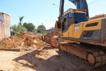 Prefeitura de Ji-Paraná implanta tubulação em ruas do bairro JK