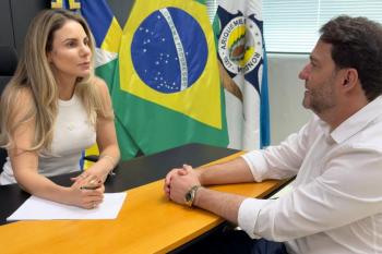 Deputado Alex Redano garante ônibus semileito de R$ 2,6 milhões ao município de Ariquemes