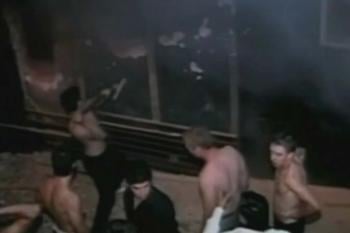 Mortos em incêndio em bar na Tailândia sobem para 30, e familiares aguardam identificação de corpos