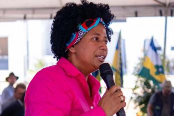 Fevereiro Roxo e Laranja reforça campanhas de prevenção a doenças crônicas e leucemia, destaca Silvia Cristina