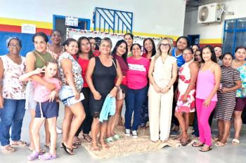 Palestra sobre violência doméstica orienta mulheres na Escola Irmã Ilda