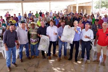 Emenda de Alex Redano garante entrega de condicionadores de solo para 120 produtores rurais