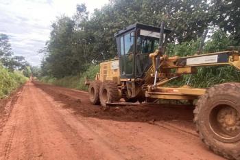 Governo inicia recuperação na RO-135 e garante trafegabilidade até o Porto Rolim de Moura do Guaporé