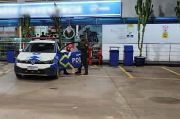 Caminhoneiro é agredido e assaltado em posto de combustíveis