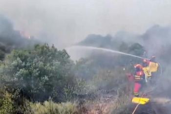 Incêndio florestal nos arredores de Madri está 