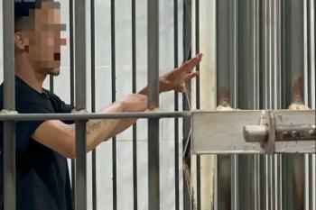 Criminoso é flagrado com submetralhadora durante cortejo na zona leste