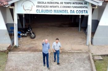 Reforma viabilizada por Ezequiel Neiva garante melhorias na Escola Cláudio Manoel da Costa