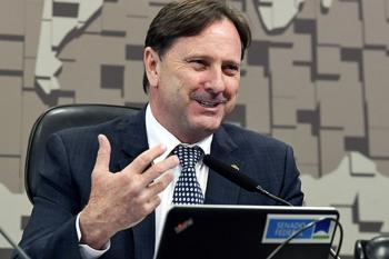 Candidato ao Senado, Acir Gurgacz destaca mais de R$ 57 milhões destinados à educação de Rondônia
