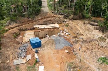 Obras da galeria na rua Américo Vespúcio avançam para a fase de concretagem