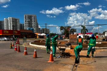 Motoristas devem ter atenção na rotatória das avenidas Tiradentes e Rio Madeira