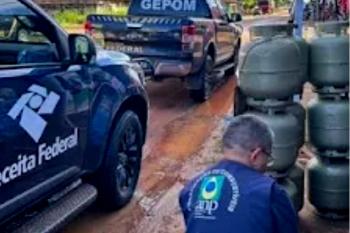 PF fiscaliza o comércio de combustíveis com a ANP e Receita Federal em Guajará-Mirim