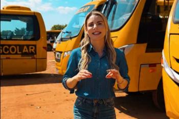 Prefeitura adquire novos ônibus escolares que passam a integrar a frota municipal para atender os alunos da área rural