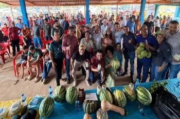 Laerte Gomes faz super entrega de implementos agrícolas para fortalecer produção rural em Costa Marques
