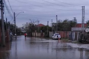 Chuvas fortes causam estragos no noroeste do Rio Grande do Sul