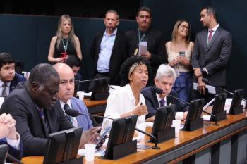 Avanço: Sílvia Cristina celebra aprovação da PEC 47 na CCJ da Câmara 