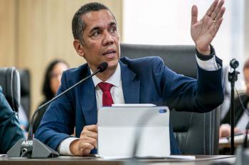  Luis Fernando destaca atuação na pandemia e defende responsabilidade com as contas públicas para cuidar das pessoas.