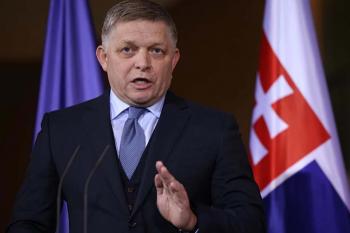 Primeiro-ministro da Eslováquia é baleado e levado ao hospital, diz imprensa local