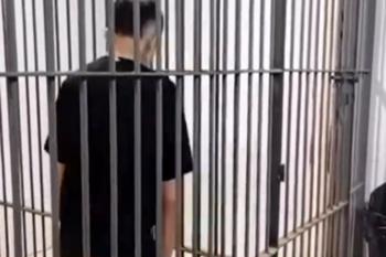 Jovem é preso ao invadir banheiro de concessionária nu e tentar agarrar funcionária