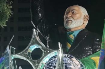 PT nega propaganda antecipada em desfile que homenageou Lula