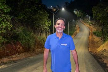 Iluminação 100% em LED chega a Rua Canhoto da Paraíba oferecendo mais segurança aos moradores 