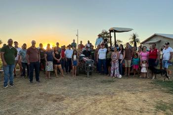 Associação rural de Vale do Paraíso recebe implementos agrícolas com recurso do deputado Pedro Fernandes