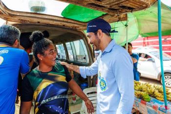 Dr. Fernando Máximo visita feirantes e participa de carreata na zona Leste de Porto Velho