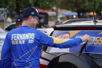 Mega adesivaço reforça crescimento da campanha de Fernando da BlueRay no Vale do Jamari