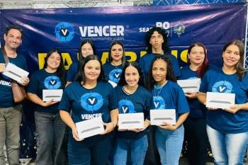 Cacoal recebe entrega de kits profissionais do Programa Vencer para incentivar geração de emprego e renda