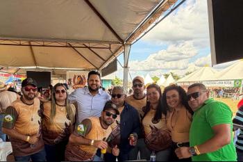 Samuel Costa participa da 31ª Cavalgada do Trabalhador em Candeias do Jamari e defende o fim da escala 6x1