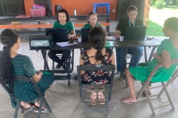 Ação leva cadastro para desconto na conta de luz a comunidades; atendimentos itinerantes orientam moradores e famílias de baixa renda