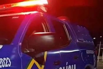 Homem é baleado por criminosos de moto na zona leste
