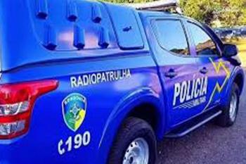 Armado com faca homem tenta arrancar a roupa de enteada e acaba preso