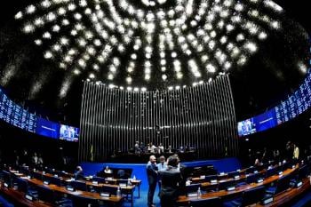 Senado aprova plano para fabricação de fertilizantes no Brasil