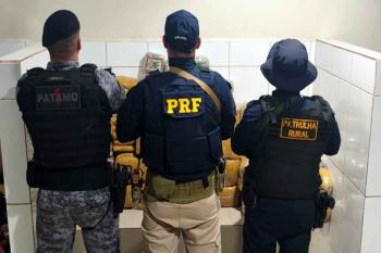 PRF apreende mais de 130 kg de maconha na BR-364 em Cacoal