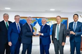 Lula recebe líderes mórmons dos EUA no Palácio do Planalto