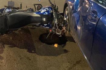 Homem é preso com moto roubada após perseguição e acidente com policia