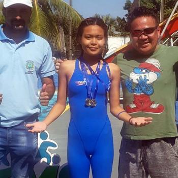 Aluna/atleta Anita da Silva Akaki conquista três medalhas de ouro na Natação dos JEMs
