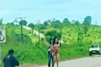 Criminoso mantém mulher e criança como reféns na BR-364 após roubo de carro