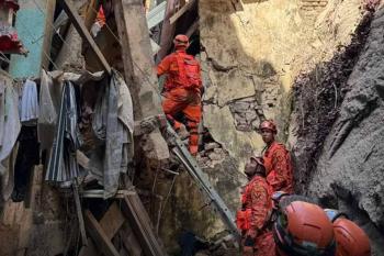 Resgatadas 17 pessoas de casarão que desabou no Rio de Janeiro
