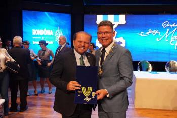 Deputado Cirone Deiró recebe reconhecimento  por contribuir com desenvolvimento de Rondônia 