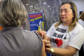 Vacinação contra influenza é ampliada para toda a população em PVH