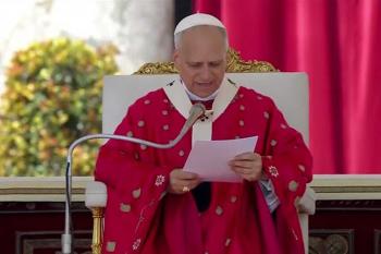 Papa Leão XIV critica exploração e autoritarismo durante missa em Angola