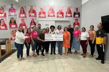 Sílvia Cristina entrega R$ 100 mil para a Associação Mulheres de Lenço, em Rolim de Moura