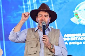Alex Redano celebra aprovação de projeto que cria programa de regularização ambiental para a região do Umirizal