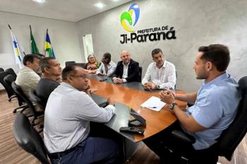 Prefeito Affonso Cândido se reúne com líderes religiosos para tratar da Marcha para Jesus