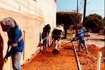 SEMOD finaliza construção das calçadas e do estacionamento no entorno da Igreja Matriz
