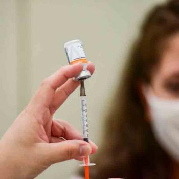 Ministério da Saúde envia 700 mil doses de CoronaVac para crianças a 12 estados