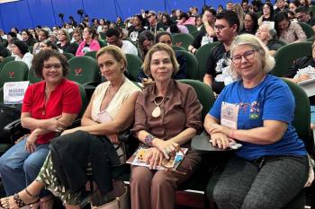 Fátima Cleide participa de congresso da educação e reforça pré-candidatura a deputada estadual 
