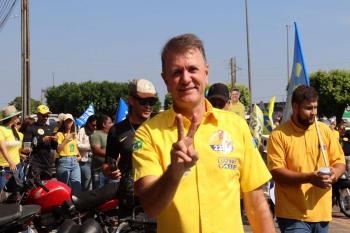 Luizinho Goebel candidato à reeleição vai às ruas, mobiliza apoiadores e conquista apoio da população vilhenense