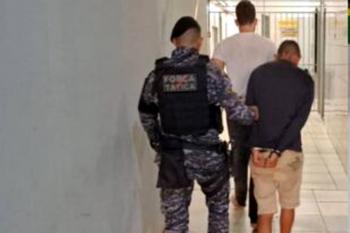 Motorista de aplicativo é preso e adolescente é apreendido com 60 porções de maconha